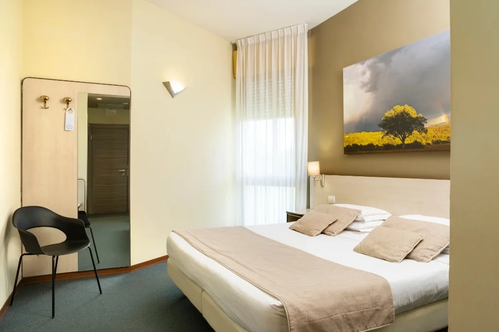 Hotel Alcide, camera deluxe 1