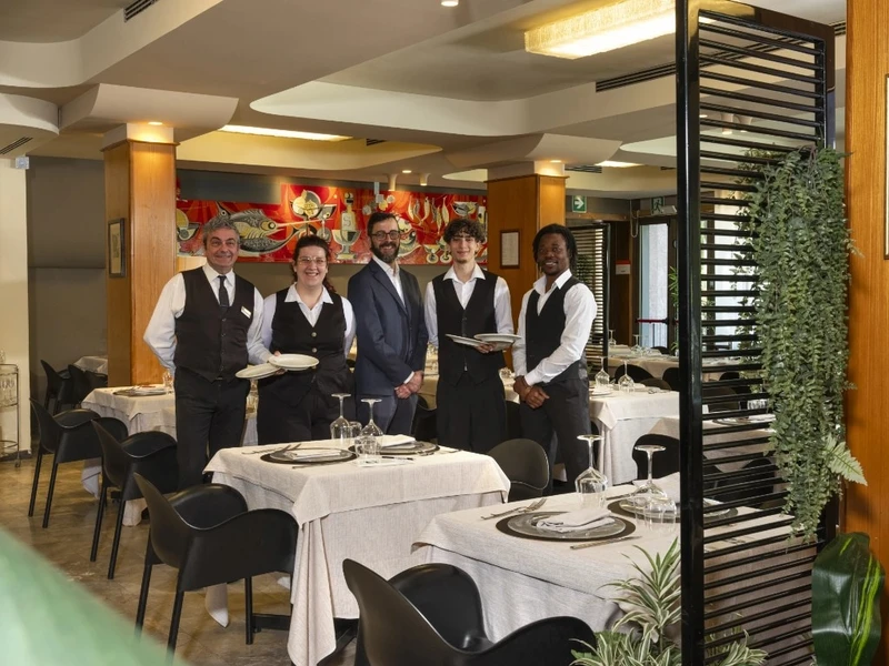 Hotel Alcide, il team in sala